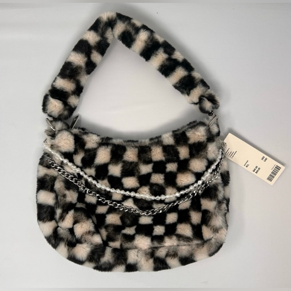 Pearl Chain Fur Baguette Bag - Picture 5 of 6